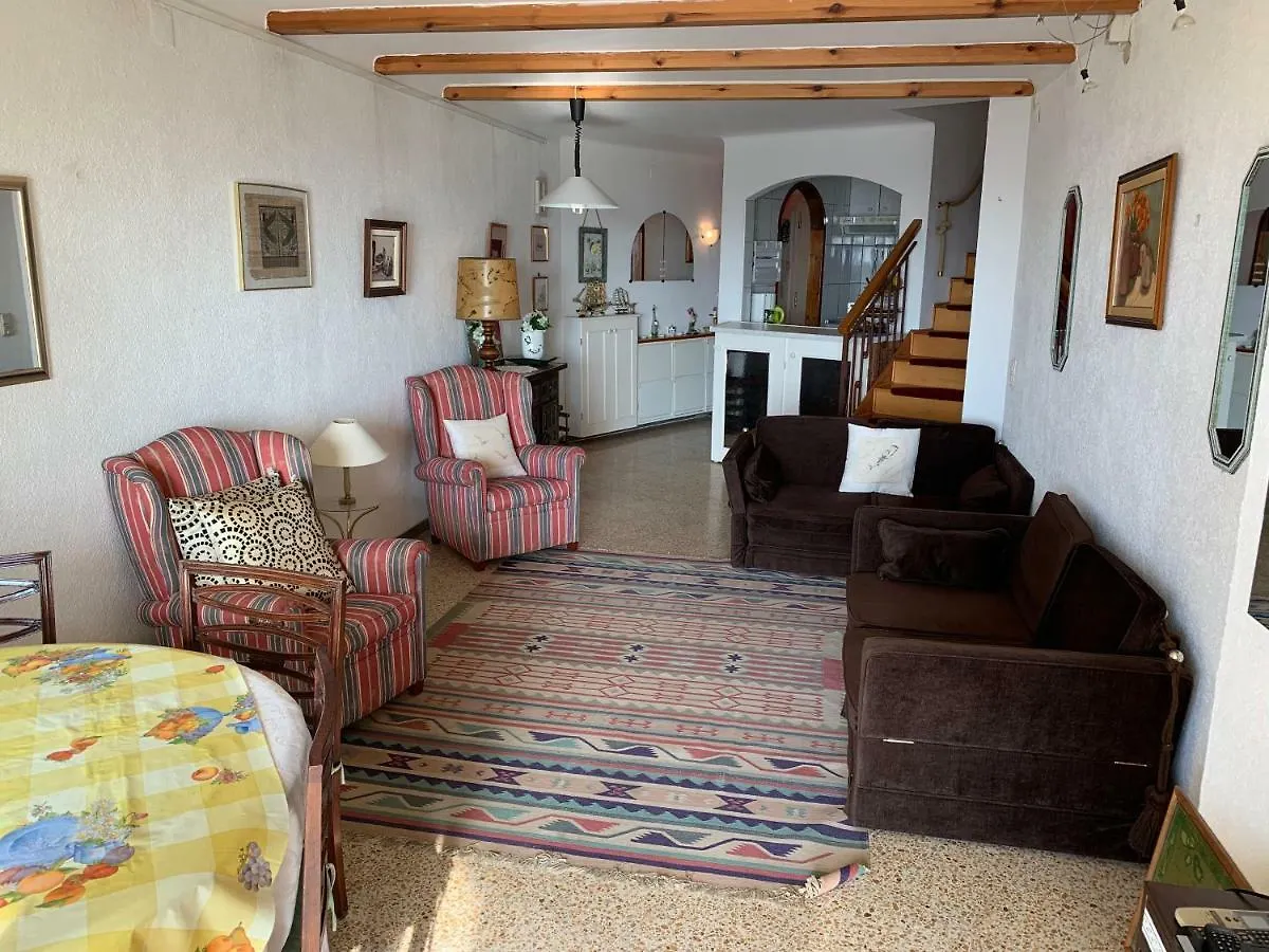 Awaydays - 317 - Duplex Style Apartment 1St Sea Line Empuriabrava